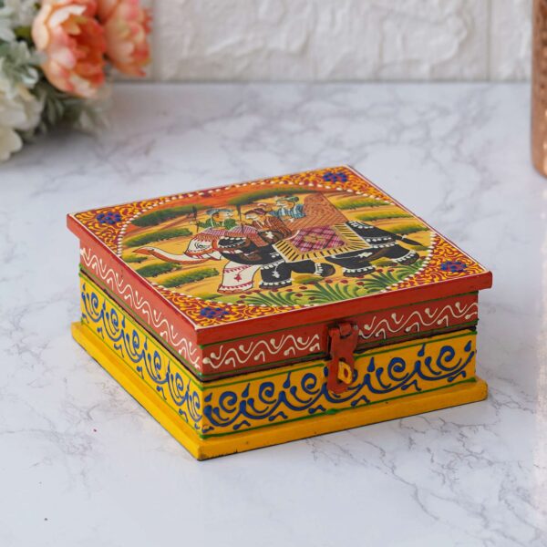 Wooden jewellery box